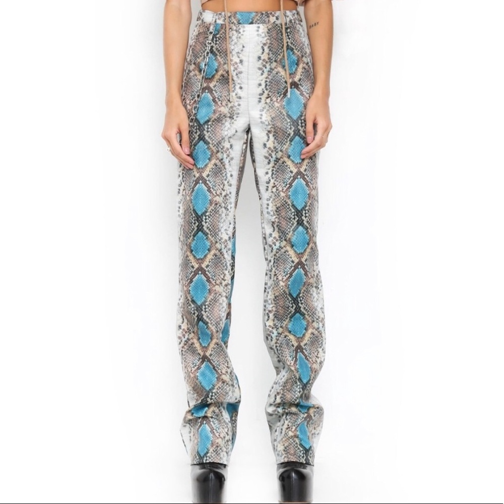 i am gia pants